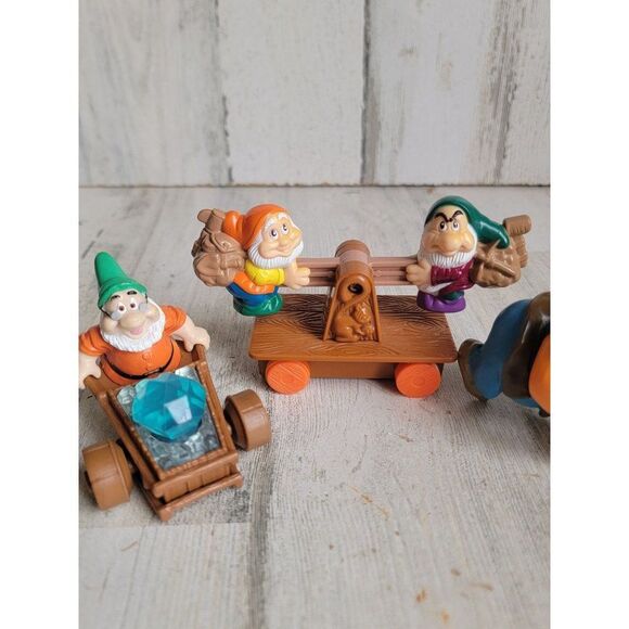 Snow White Seven Dwarves grumpy doc play set diamond mining toy set - Picture 3 of 11